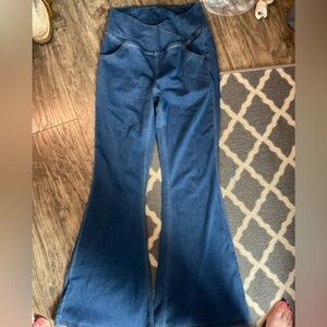 HALARA Women's Flare Jeans in Deep Blue